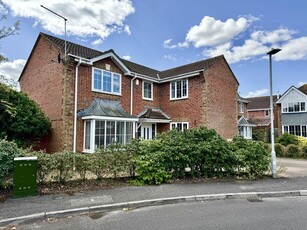 5 bedroom detached house for sale in Waytown Close, Canford Heath, Poole, BH17