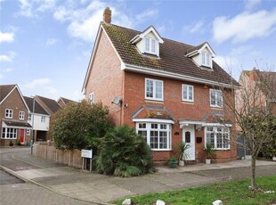 5 bedroom detached house for sale in Wickham Crescent, Chelmsford, Essex, CM1