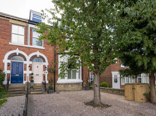 5 bedroom semi-detached house for sale in Forest Lane Head , Harrogate , HG2
