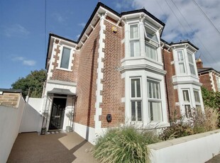5 bedroom semi-detached house for sale in Livingstone Road, Southsea, PO5