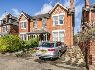 5 bedroom semi-detached house for sale in South View Avenue, Caversham, Reading, RG4