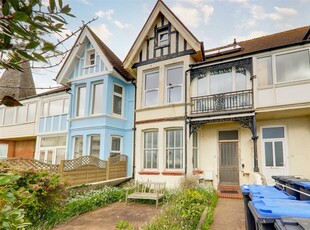 5 bedroom terraced house for sale in Brighton Road, Worthing, BN11