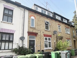 5 bedroom terraced house for sale in Eastfield Road, Peterborough, PE1