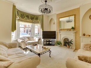 5 bedroom terraced house for sale in St Ronans Avenue, Southsea, PO4