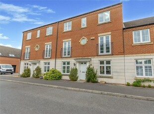 5 bedroom terraced house for sale in Wenlock Drive, West Bridgford, Nottingham, Nottinghamshire, NG2