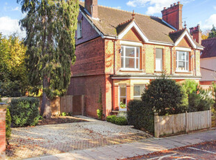 6 bedroom detached house for sale in Manor Road, St. Albans, AL1