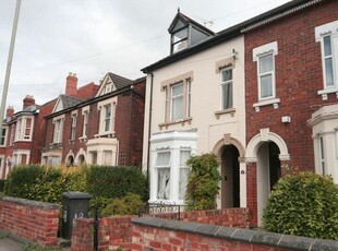 6 bedroom semi-detached house for sale in Kingsholm Road, Gloucester, GL1