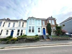 6 bedroom terraced house for sale in Peverell Park Road, Peverell, Plymouth, PL3