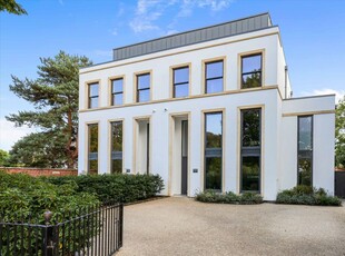 6 bedroom town house for sale in Pittville Crescent, Cheltenham, Gloucestershire, GL52