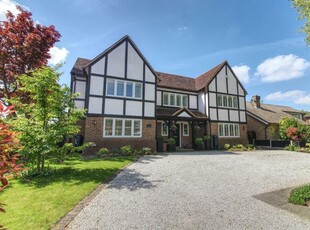 7 bedroom detached house for sale in Park Avenue, Hutton, Brentwood, CM13
