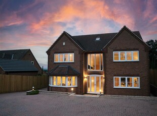 7 bedroom detached house for sale in Spacious and inviting... discover Breadsall View, DE21