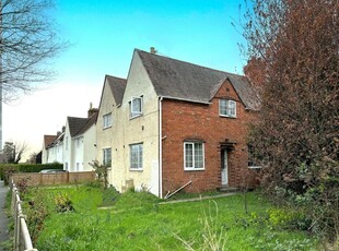 8 bedroom semi-detached house for sale in Tennyson Road, Cheltenham, GL51