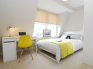 9 bedroom end of terrace house for sale in Camden Street, Plymouth, PL4