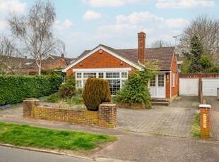 Bungalow for sale in Orchard Drive, Park Street, St. Albans, Hertfordshire AL2