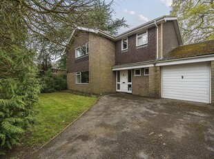 Detached house for sale in Glebelands Road, Wokingham, Berkshire RG40
