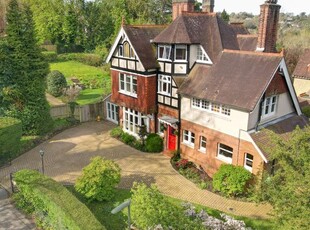 Detached house for sale in Tupwood Lane, Caterham CR3