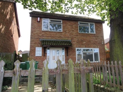 Detached house to rent in Bexley Road, Erith DA8