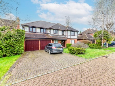 Detached house to rent in Church Hams, Finchampstead RG40