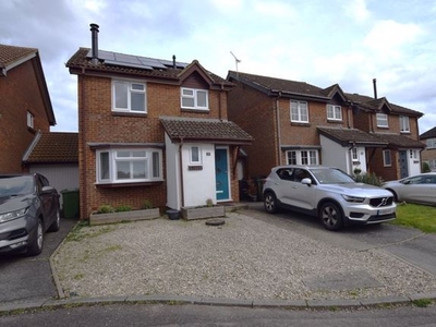 Detached house to rent in Glenham Road, Thame OX9