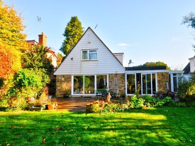 Detached house to rent in Shiplake Cross, Henley On Thames RG9