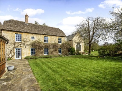 Detached house to rent in Witney Street, Burford, Oxfordshire OX18