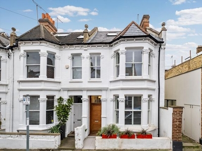 End terrace house for sale in Glendarvon Street, London SW15