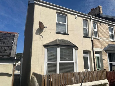 End terrace house to rent in Clifton Street, Bideford EX39