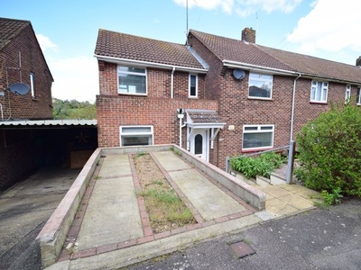 End terrace house to rent in Eden Avenue, Chatham ME5