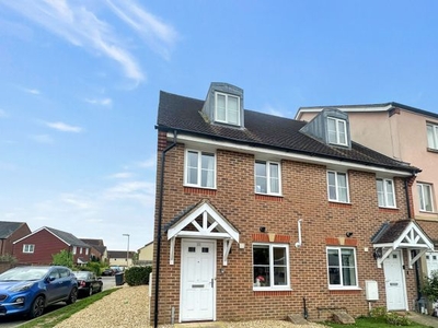 End terrace house to rent in Long Barn Road, Andover SP11