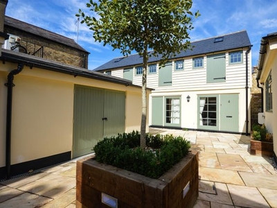 End terrace house to rent in Maidenhead Yard, Hertford, Herts SG14