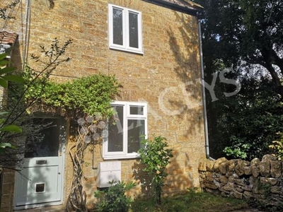 End terrace house to rent in Silver Street, South Petherton TA13