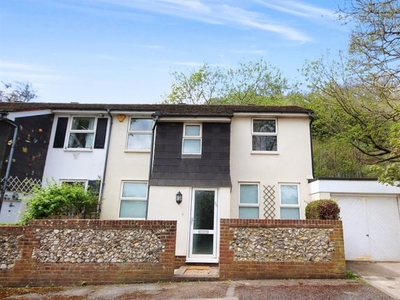 End terrace house to rent in Station Road, Preston, Brighton BN1