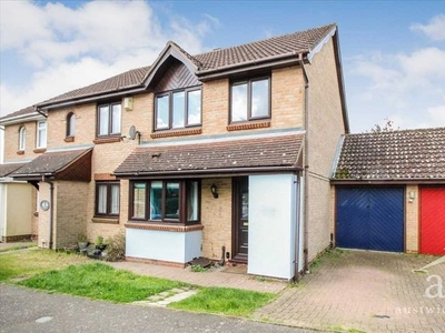 End terrace house to rent in Yewtree Grove, Kesgrave, Ipswich IP5
