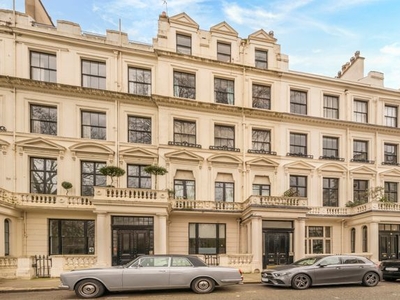 Flat for sale in Cleveland Square, Hyde Park W2