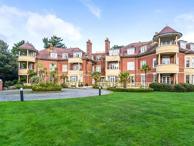 Flat for sale in West Overcliff Drive, West Overcliff, Bournemouth BH4