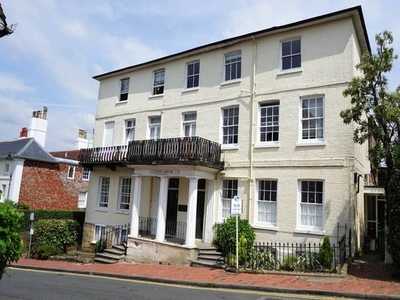 Flat to rent in Caxton House, 19-21 Mount Sion, Tunbridge Wells TN1