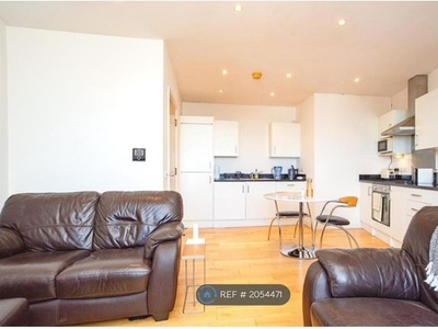 Flat to rent in Clarendon Road, London WD17