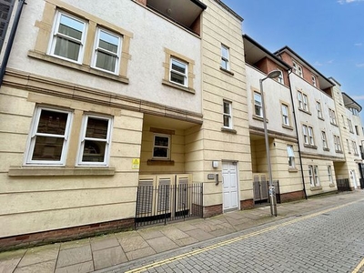 Flat to rent in Curzon Place, Gateshead NE8
