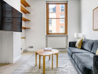Flat to rent in Fitzrovia, London W1T