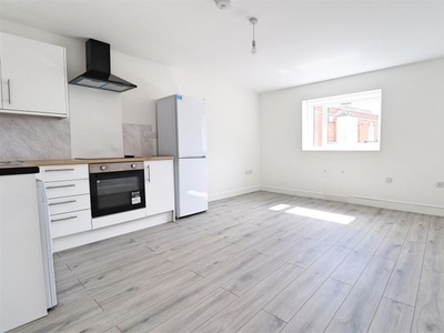 Flat to rent in Great Square, Braintree CM7