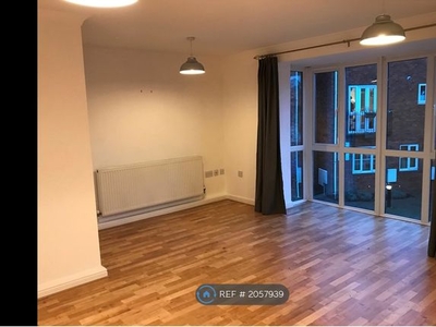 Flat to rent in Heron Quay, Bedford MK40