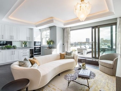 Flat to rent in Kensington, Penthouse, Prince Of Wales Terrace, London W8