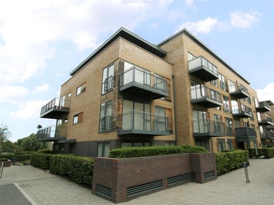 Flat to rent in Marlowe House, Kingsley Walk, Cambridge, Cambridgeshire CB5