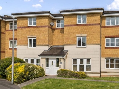 Flat to rent in Martingale Chase, Newbury RG14