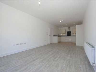 Flat to rent in Mill Lane, Maidstone ME14