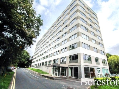 Flat to rent in Regent House, Hubert Road CM14