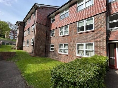 Flat to rent in Rookwood Court, Guildford GU2
