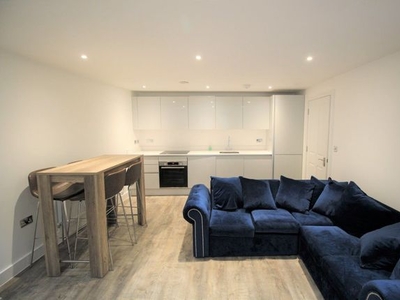 Flat to rent in St Johns Hill, Sevenoaks TN13