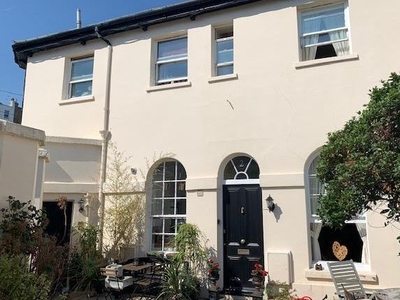 Mews house to rent in Arundel Place, Brighton BN2
