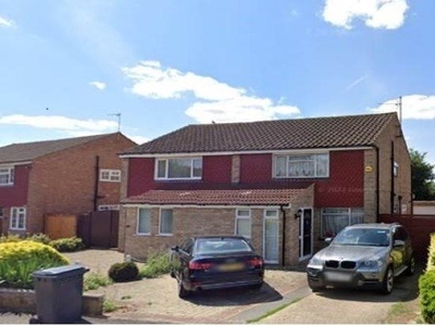 Property to rent in Chiltern Avenue, Bedford MK41